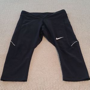 Nike dri fit cropped leggings size small
